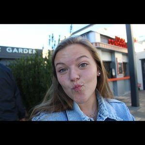 Meet your Posher, Megan